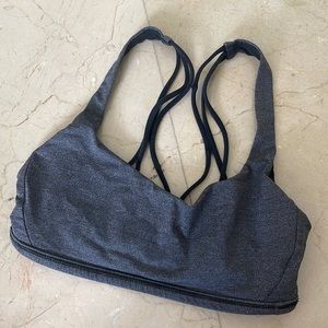 LULULEMON SPORTS BRA